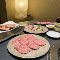 飛騨牛一頭家 馬喰一代 長良本家 - 