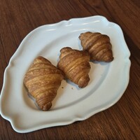 Bistro yen - ミニクロワッサン べったら漬け