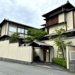 柏屋 大阪千里山 - 「関大前駅」から徒歩約10分、閑静な住宅街