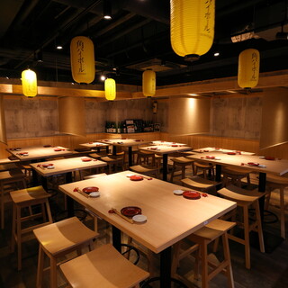 【各種宴会にも◎】ゆったりと寛げる、シンプルな和モダン空間