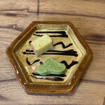 MATSU - 茶菓子、私はコーヒーを選んだが、紅茶や緑茶他もあります。