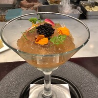 Lien - グリーンピースとブリのタルタル 魚介のジュレ キャヴィア
