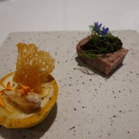 Prive de Lien - 4種のチーズのタルトレットとエゾ鹿のパテ