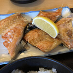 なか里 - 鮭切り落とし