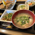 なか里 - 具たくさんの味噌汁