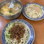 偉富麺館 - 料理写真: