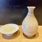 捏製作所 - 竹鶴(広島県竹原市の地酒)の燗酒。