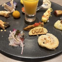 オッジ ダルマット 西麻布店 - 季節の前菜14種盛り合わせ。