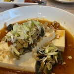 広東家庭料理おかむら - 連れの好きな皮蛋豆腐、バツグンです