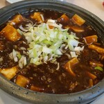 広東家庭料理おかむら - 広東式麻婆豆腐、味噌の効いた ご飯進む味です。