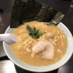 横浜家系ラーメン 魂心家 - 料理写真: