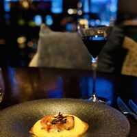 DINING & BAR TABLE 9 TOKYO - 