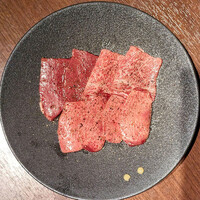 Yakiniku BarBies - 肉