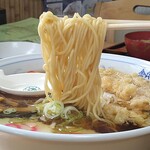 金兵衛食堂 - 天ぷらラーメン２本乗せ