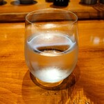 馳走西健一 - ミネラルウォーター