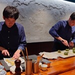 馳走西健一 - パイ包み焼きの準備