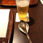 月居 - 冷えたビールで乾杯