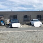 中華そば　やまきょう - 店舗北の駐車スペース