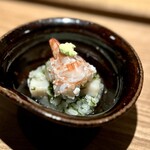 日本料理FUJI - ■平貝と活車海老の飯蒸し
      まさしく、「いいお味」♪
      揚がるのは珍しいという車海老の活〆に、旨味の平貝。そして海苔の香りで、しみじみします。