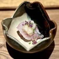 日本料理FUJI - ■黒むつの炙り
                      炭で炙って皮目の美味しさを引き出しながら、お酢で洗うことで、脂の強さはまったく気になりません。