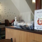 キッチン ブルー グローブ - 初の１階テーブル席