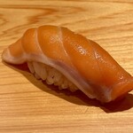 鮨 さかい - 時鮭(ときしらず、白鮭、北海道噴火湾産)