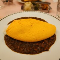 ブラッスリー ドンピエール - ドライキーマカレーオムレツのせ