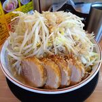 豚山  - 小ぶた（野菜マシマシ、背アブラ）1,100円