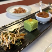 創作中華 一之船入 - 前菜4種盛り。ビールに合いますが決して濃くはない優しい味わい。