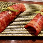 黒毛和牛焼肉 虎斑 - 肉寿司