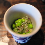 鮨 三心 - スナップえんどうとじゅんさいを使った冷たい茶碗蒸し。これはまさに和食屋さんを超えた完成度。