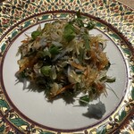 KHAO - カオヤム　ナッツや野菜、様々な触感が混じりあって楽しい。