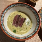 KHAO - ゲーンキャオワーン　グリーンカレー、牛肉が柔らか。ハーブが鮮烈に香ります。