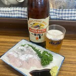立呑み処 入部酒店 - 瓶ビールと太刀魚