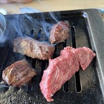 精肉屋の倅がただただ旨い肉を出す店 焼肉たけよし - 