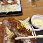 とん㐂 - 酸味少なめのソースが相性抜群