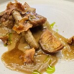 Imparfait - 桜鯛 ごぼうと鯛のアラのソース