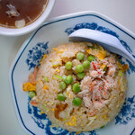 美華 - カニチャーハン￥830（スープ付き）