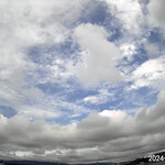 JiProign - 梅雨の空に開いた青い空