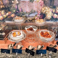 ラ・リベリュール - ホテル内で焼き上げているパン5種