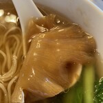 251881856 - 大きめのきれいなフカヒレ、見事！