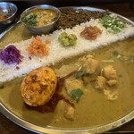 丸祇羅 - ココナッツ・フィッシュ・カレー