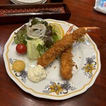 盛盛亭 - エビフライの大きい方よ！！セットサラダのゴマドレッシングと違いフレンチがかかる