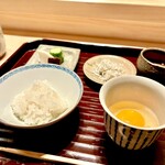 多仁本 - 先ずは全卵としらすで