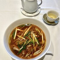 中国料理 礼華 四君子草 - 長ネギと叉焼の花山椒入りスープ麺