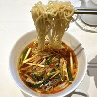 中国料理 礼華 四君子草 - 長ネギと叉焼の花山椒入りスープ麺