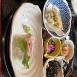 旬菜の味わい がら里 - 花かごランチ