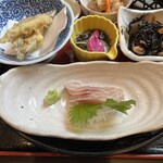 旬菜の味わい がら里 - 花かごランチ