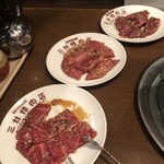 三林精肉店 - ロース、カルビ、ハラミ
