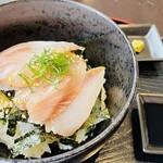 紅ズワイガニらぁ麺 まるはち屋 - 